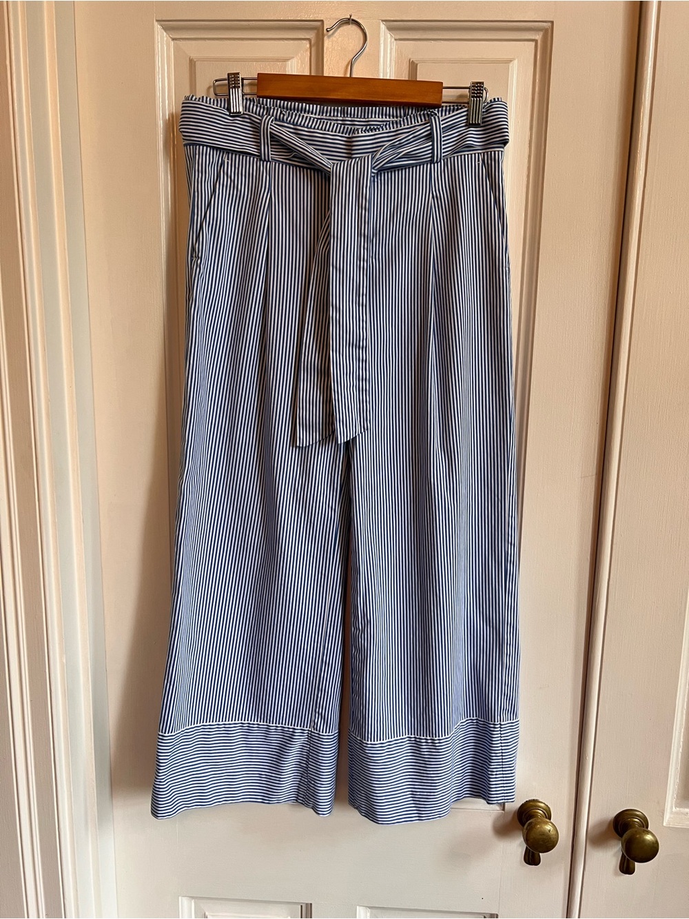 Striped High-Waist Wide Leg Pants with Self Tie Belt - Blue & White 6L P495